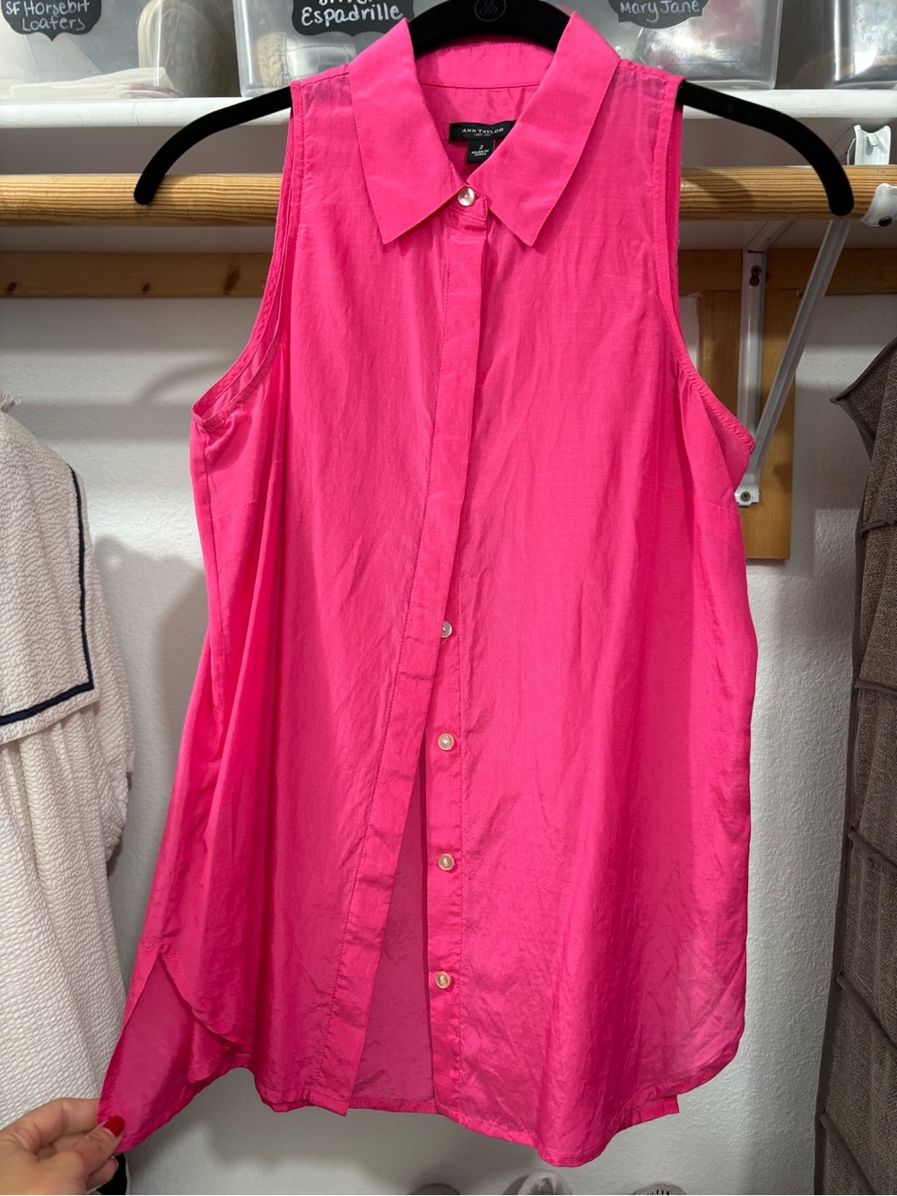 Ann Taylor Sleeveless Button-Down Blouse - Hot Pink